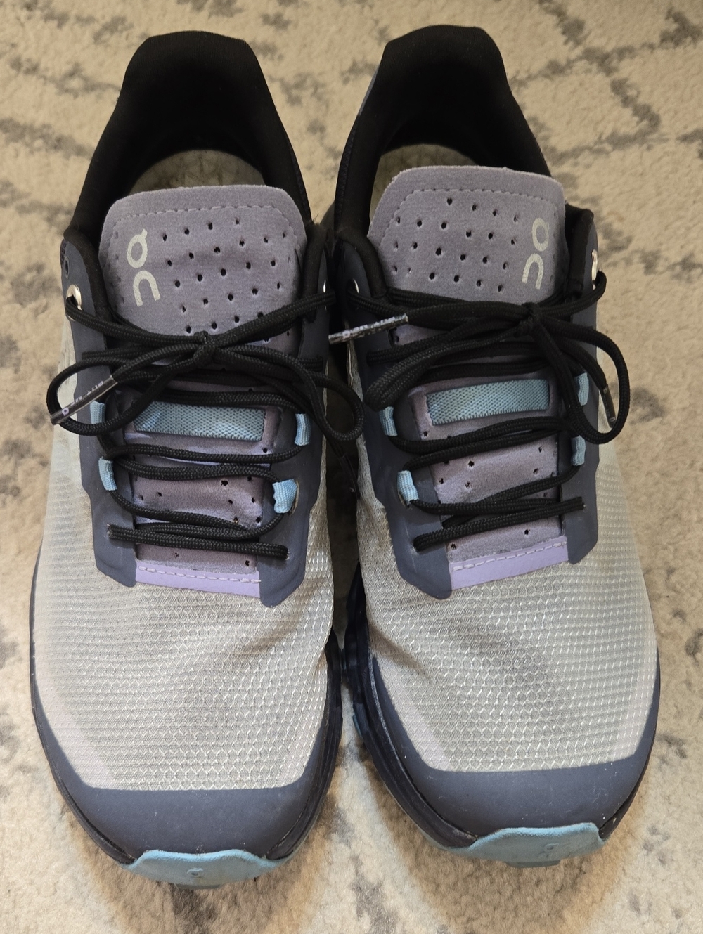 On Clouds Sz 7 Women’s Gray and Lavender Cloudtech Running Shoes
